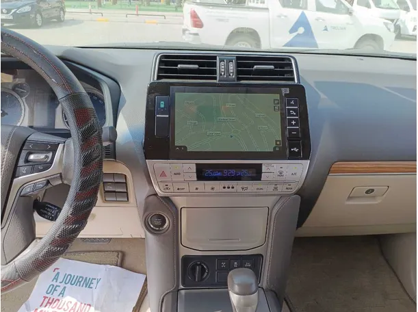Car image 17