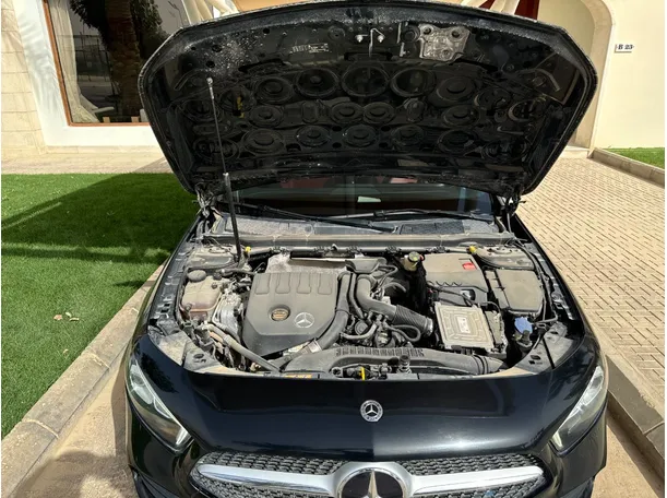 Car image 26