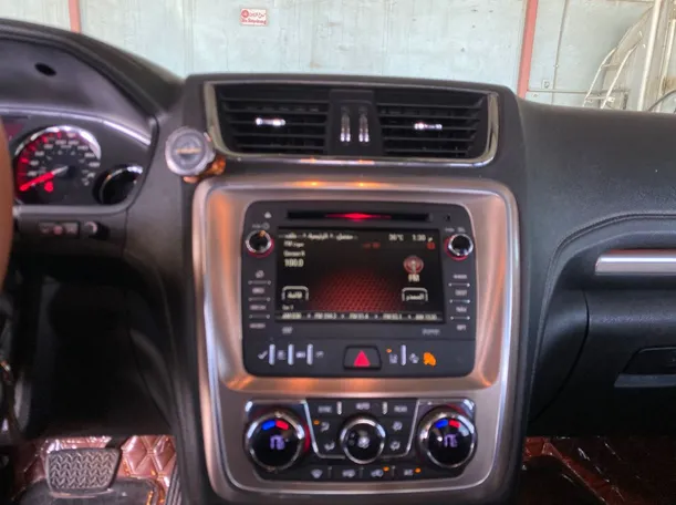 Car image 18