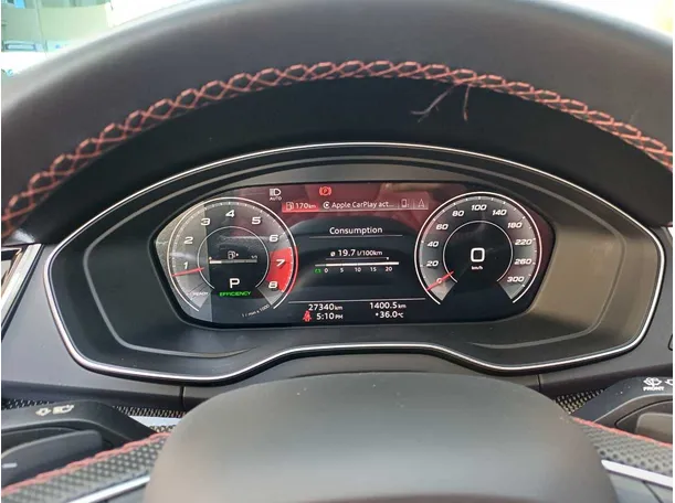 Car image 19