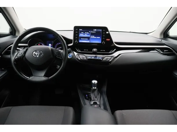 Car image 14