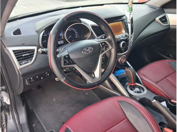 Car image 8