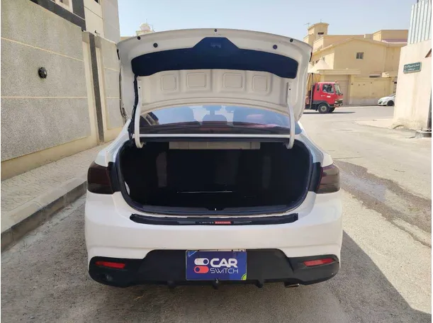 Car image 23