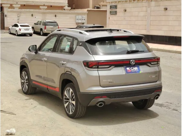 Car image 7