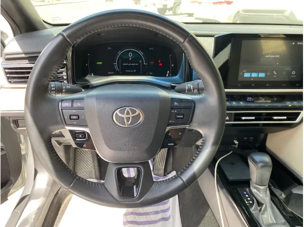 Car image 17
