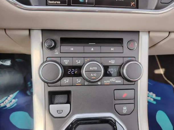 Car image 32