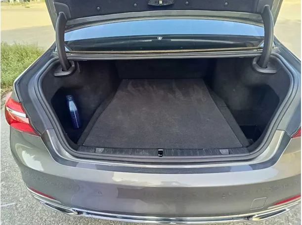 Car image 29