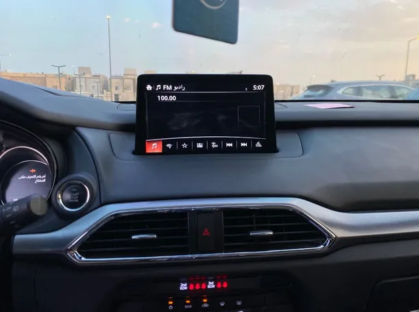 Car image 16