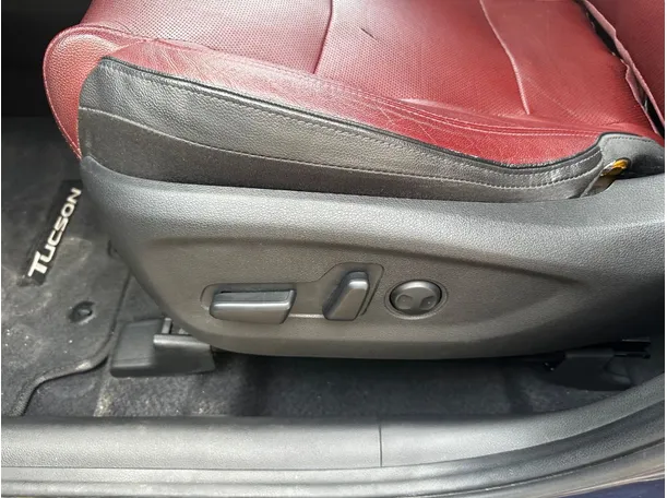 Car image 28