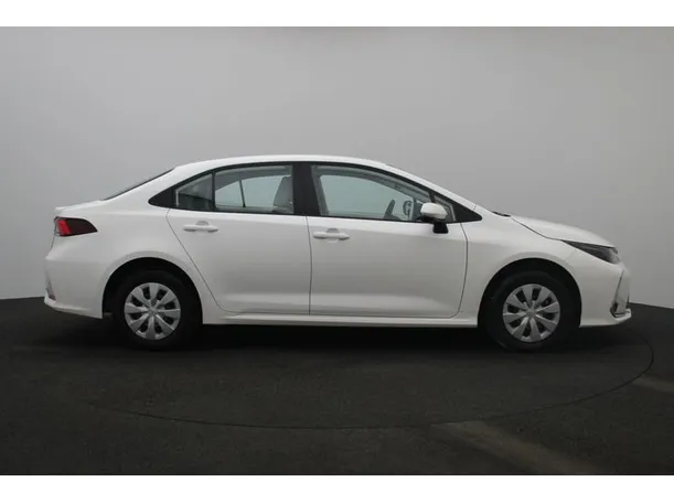 Car image 13