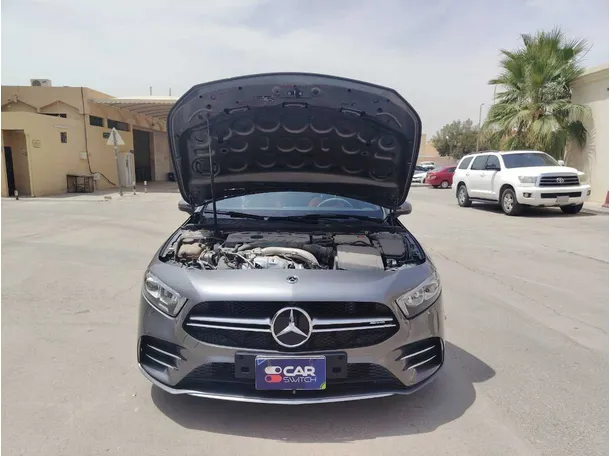 Car image 32