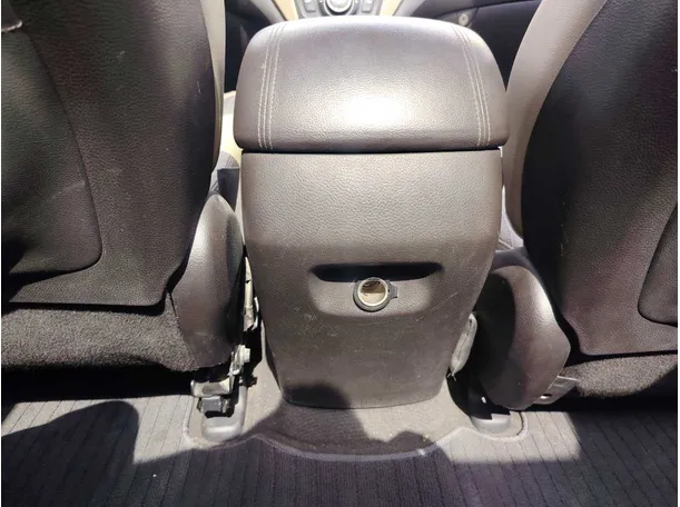 Car image 29