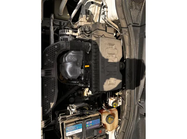Car image 25