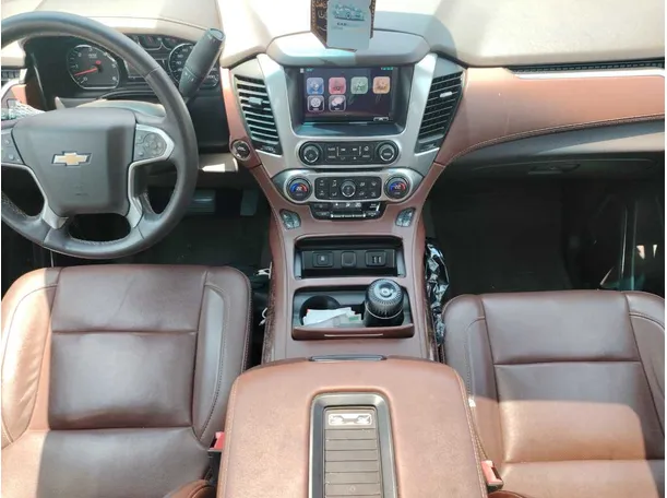 Car image 19