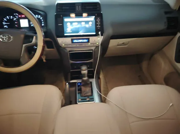 Car image 24