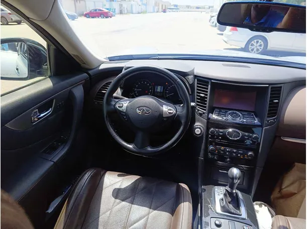 Car image 26