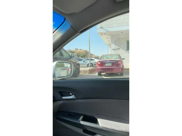 Car image 40