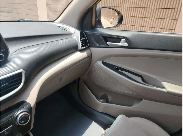 Car image 33