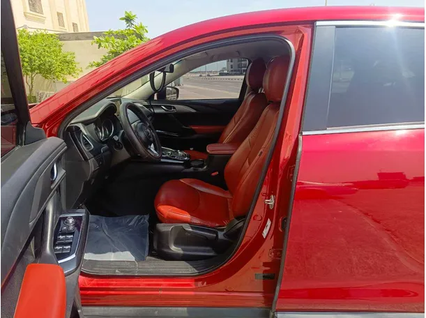 Car image 13
