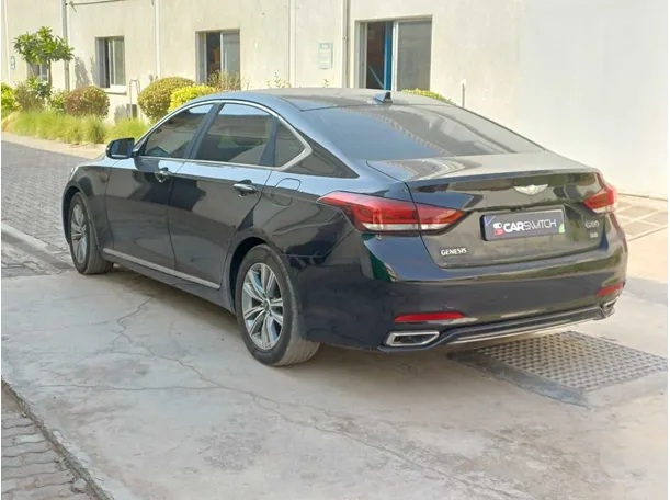 Car image 7