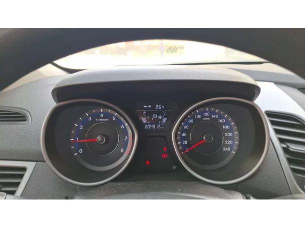 Car image 8