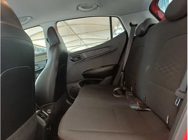 Car image 13