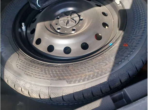 Car image 22
