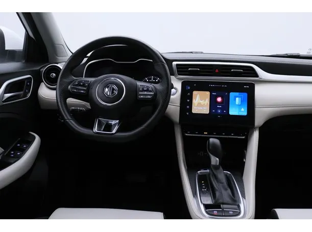 Car image 15