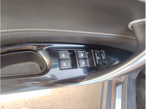 Car image 39