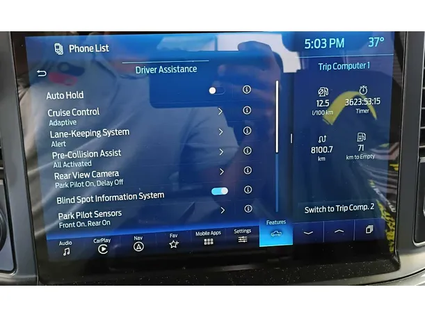 Car image 19