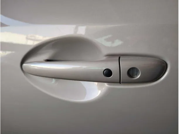Car image 27