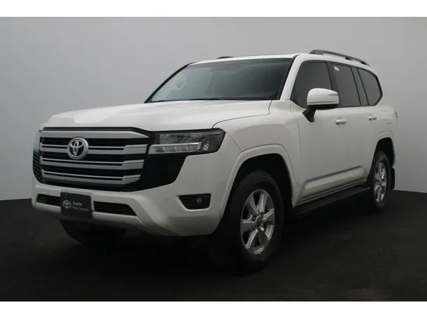 2025 تويوتا لاندكروزر في أبوظبي