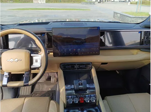 Car image 15