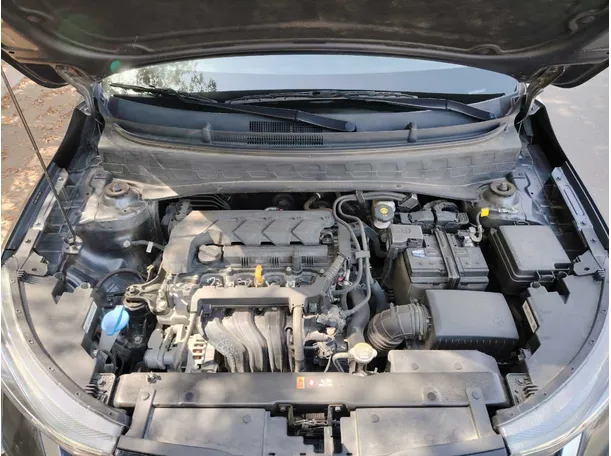 Car image 26