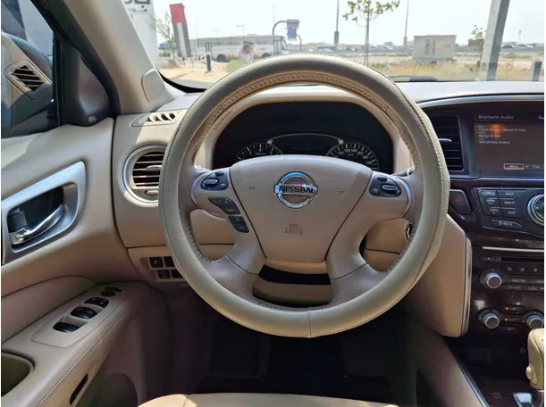 Car image 17