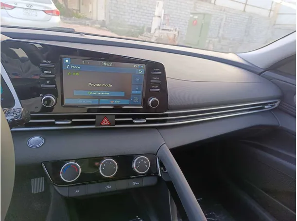 Car image 25