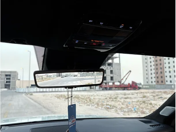 Car image 31