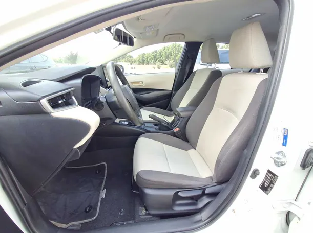 Car image 12
