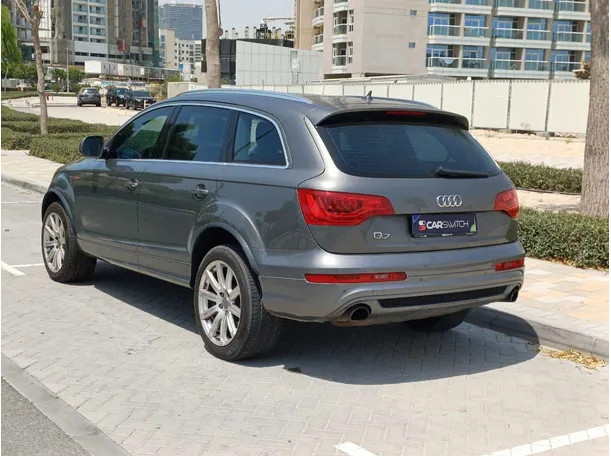 Car image 7