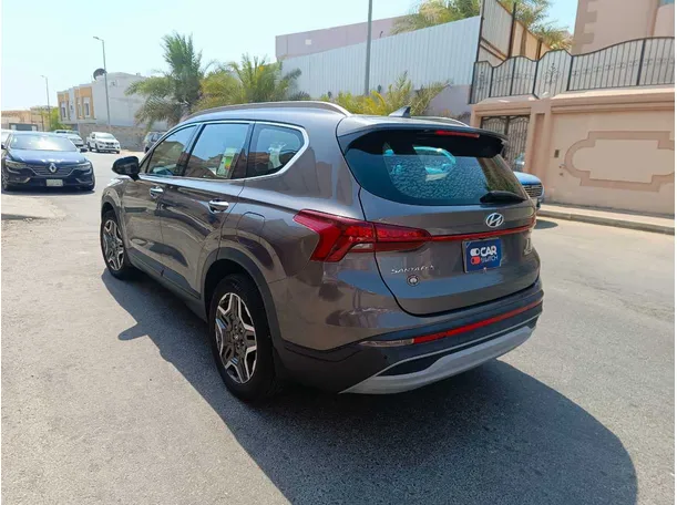 Car image 7