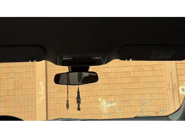 Car image 27