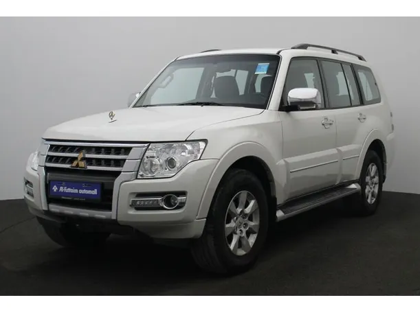 2022 Mitsubishi Pajero in Dubai