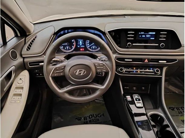 Car image 22