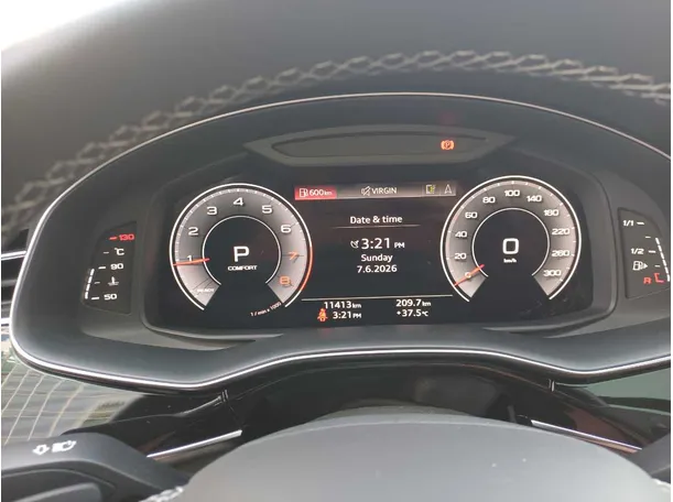Car image 20