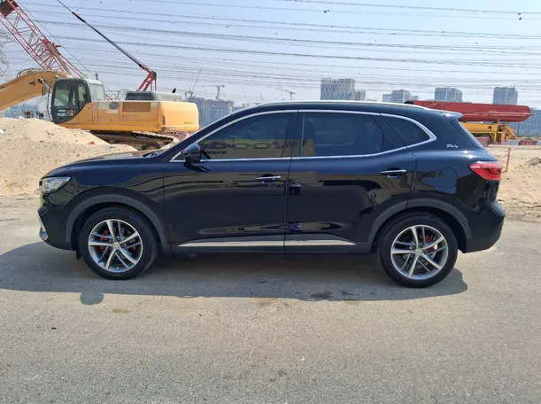 Car image 8