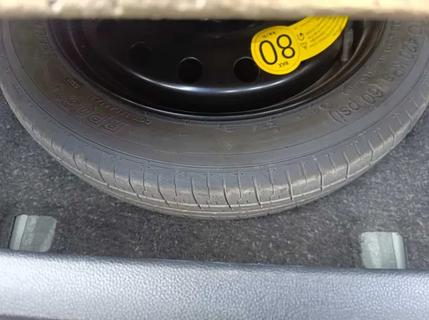 Car image 35