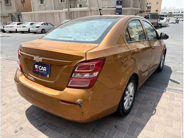 Car image 5