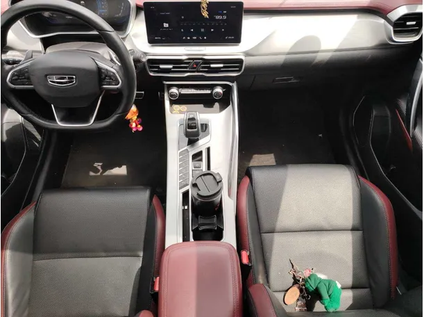 Car image 20
