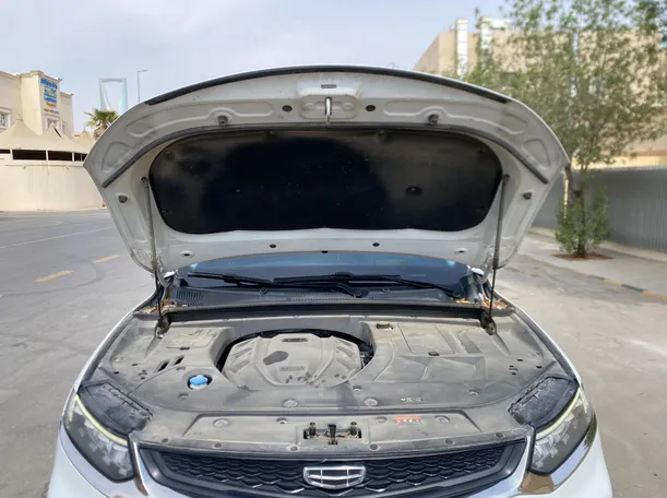Car image 32