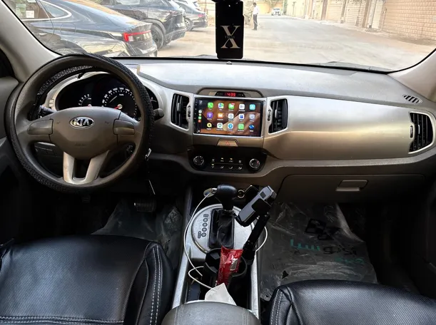 Car image 18